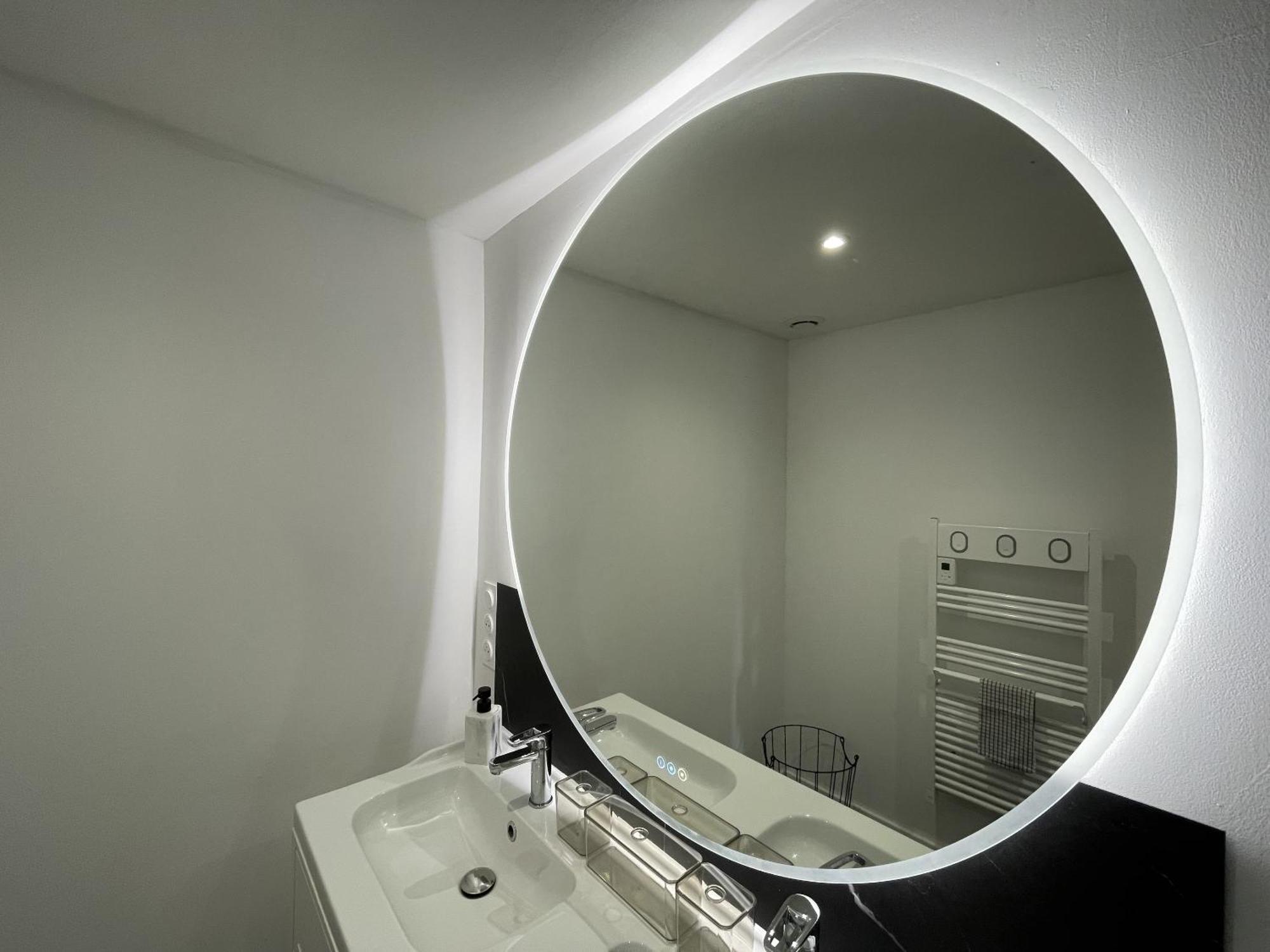 L'Authentique Apartment Шабли Екстериор снимка
