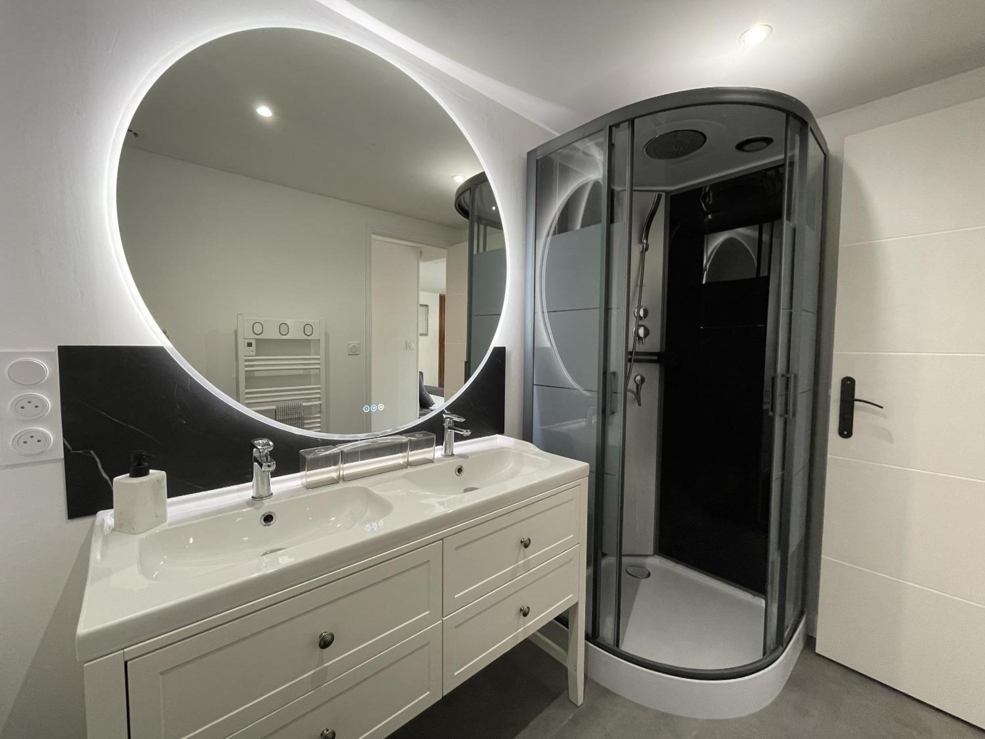 L'Authentique Apartment Шабли Екстериор снимка