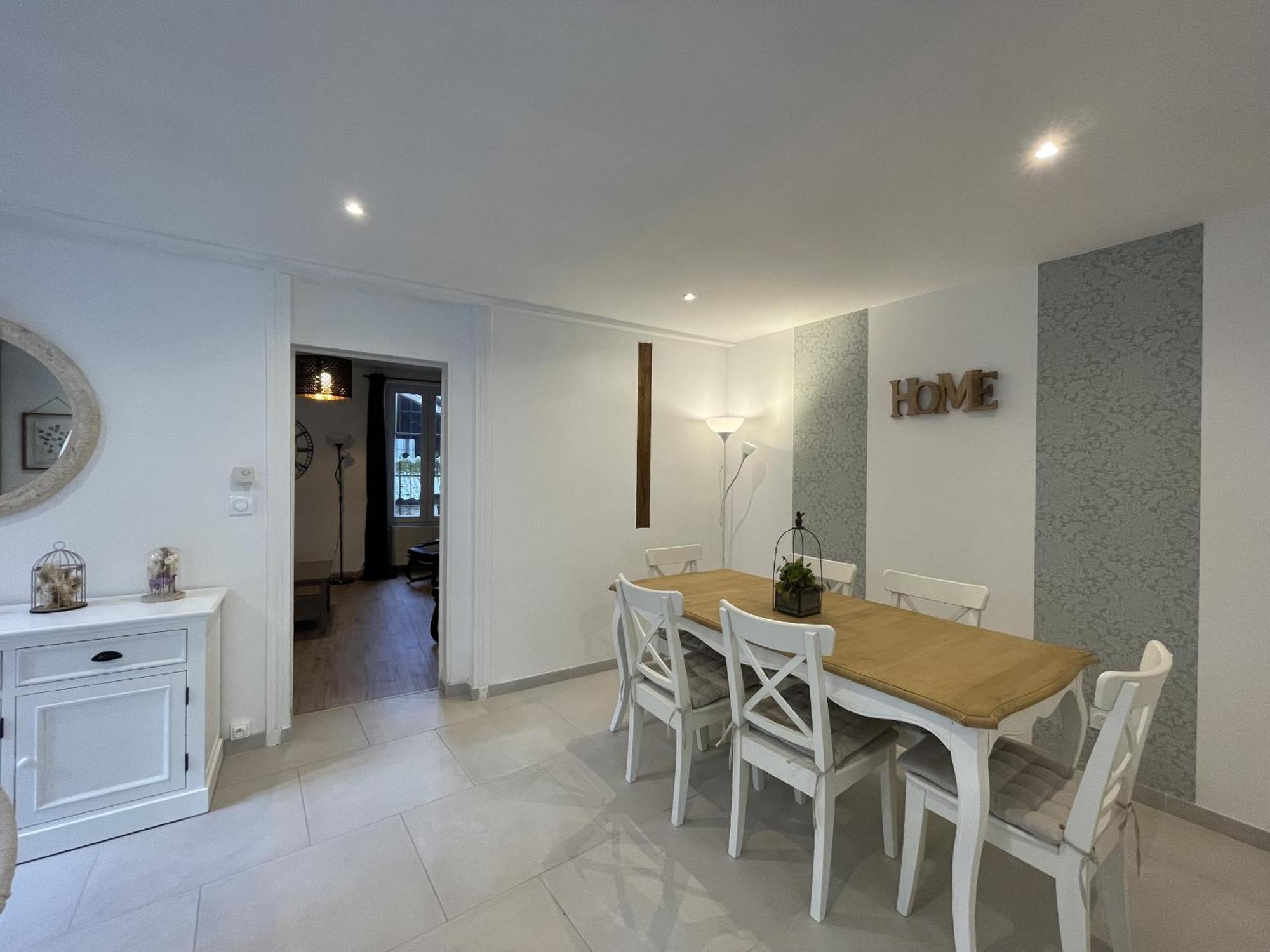 L'Authentique Apartment Шабли Екстериор снимка