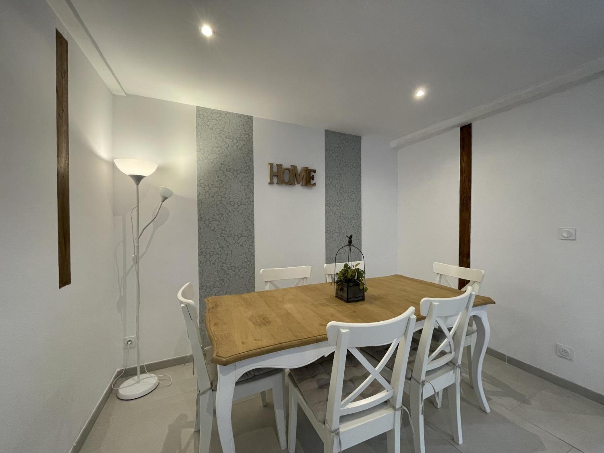 L'Authentique Apartment Шабли Екстериор снимка